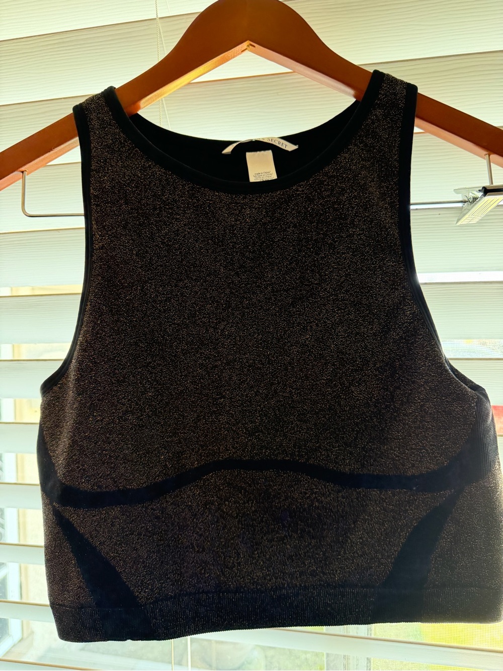 Victoria's Secret Metallic Black Gold Shimmer High Neck Crop Top Large - Picture 5 of 5